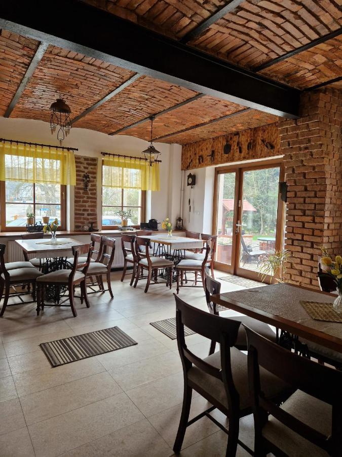Stara Kuznia Radkow Hotel Екстериор снимка